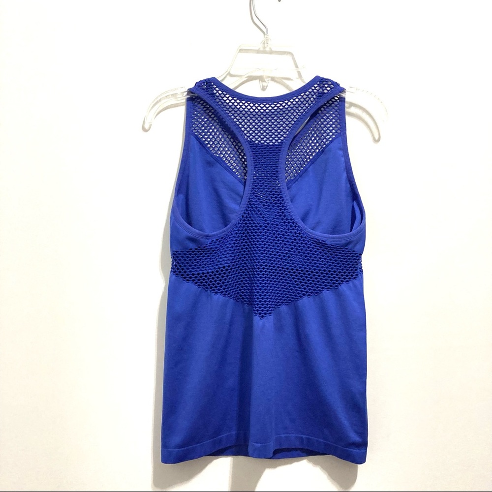 Beachbody Women’s Blue Mesh Netted Sport Fish Net Tank Top - Picture 5 of 9